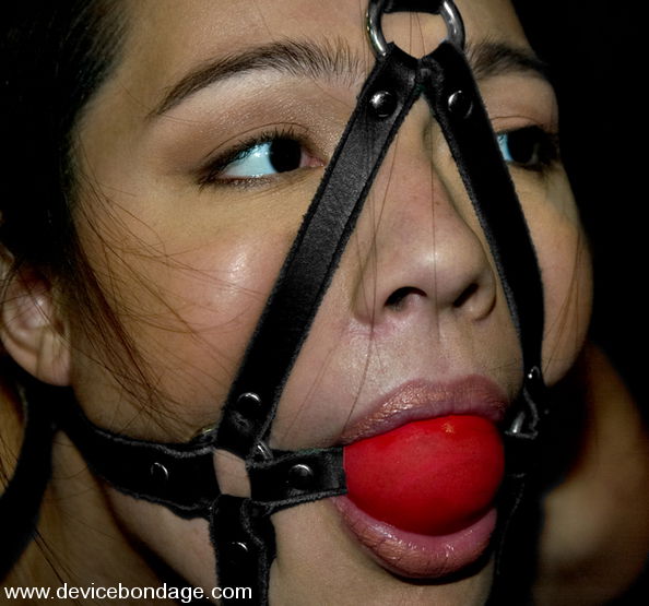 Circe Borges in Sultress - DeviceBondage