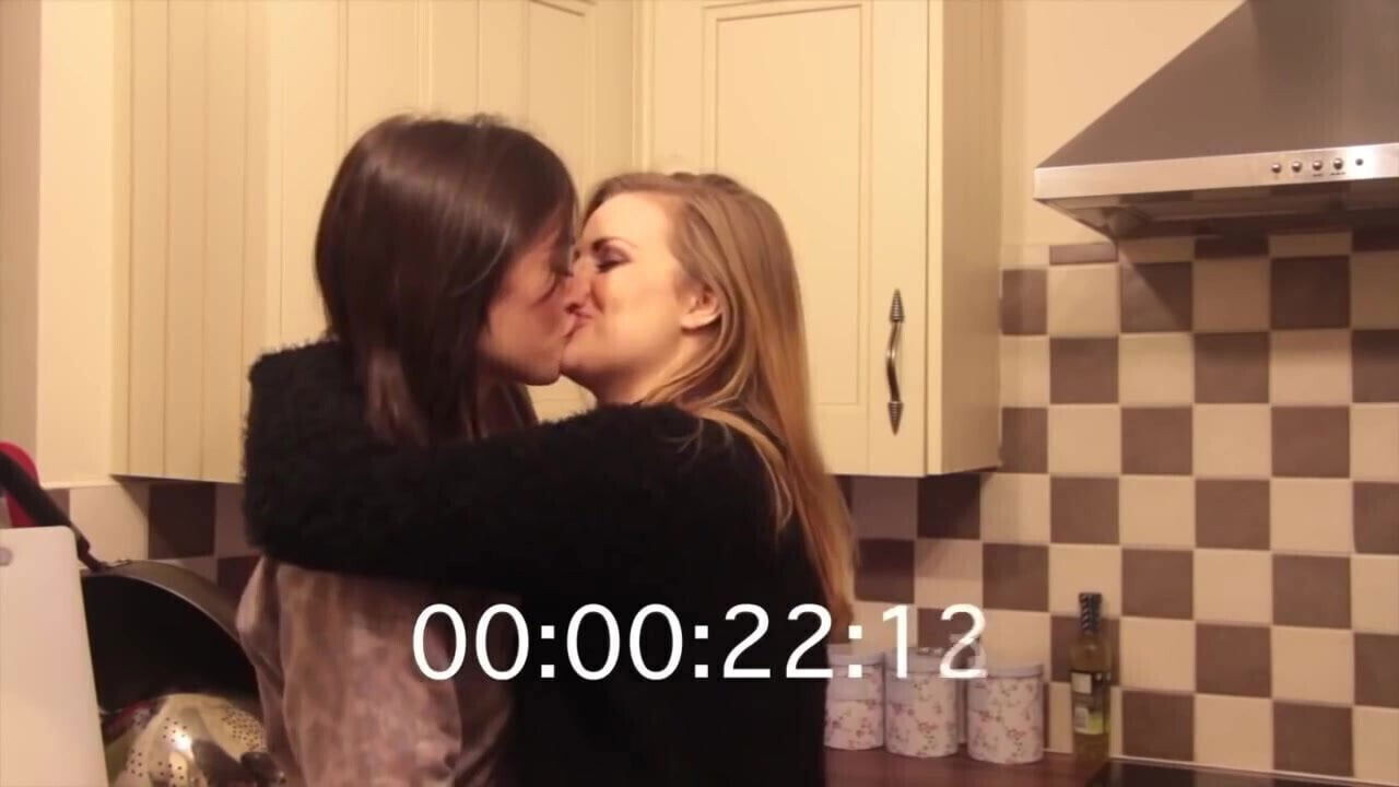 Rose Rosie lesbian kisses!!