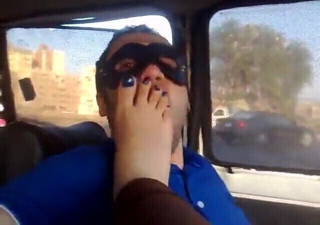 arab footjob in public (domination)
