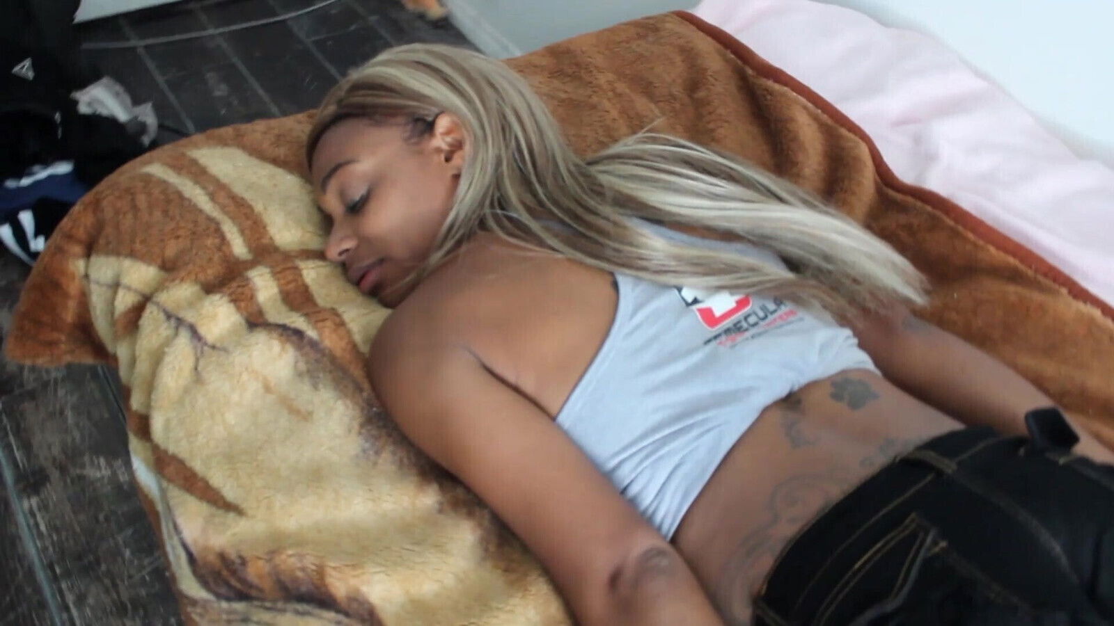 Ebony Waitress Menu Feeds Herself Monster