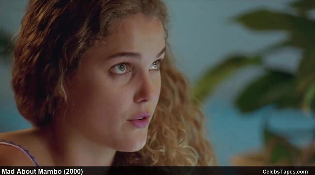 Celebrity Actress Keri Russell Looks Hot In Sexy Lingerie