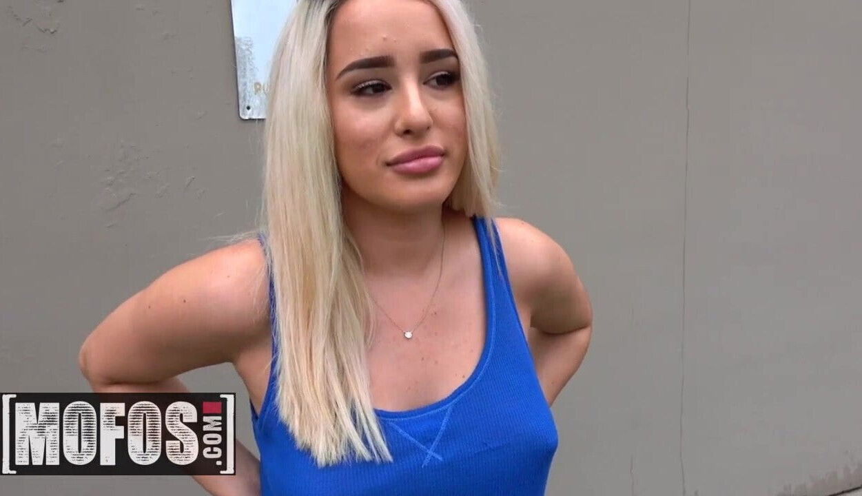Publick Pickups Mila Marx Curvy Blonde Rides Dick