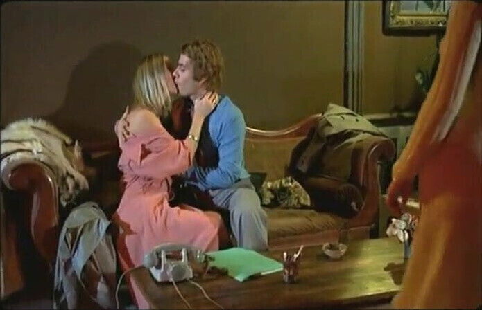 Les Plaisir Fous (1977)