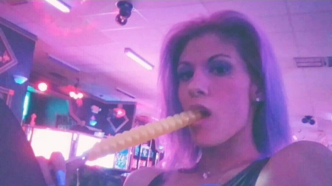 Kali Coast sucks Pockets Deep Down Throat