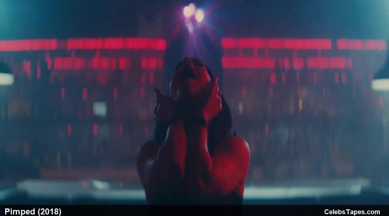 Celeb Actress Ella Scott Lynch Nude & Hot Sex From Behind