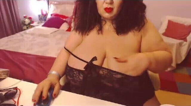 Free Live Sex Chat with BustyViolet 4