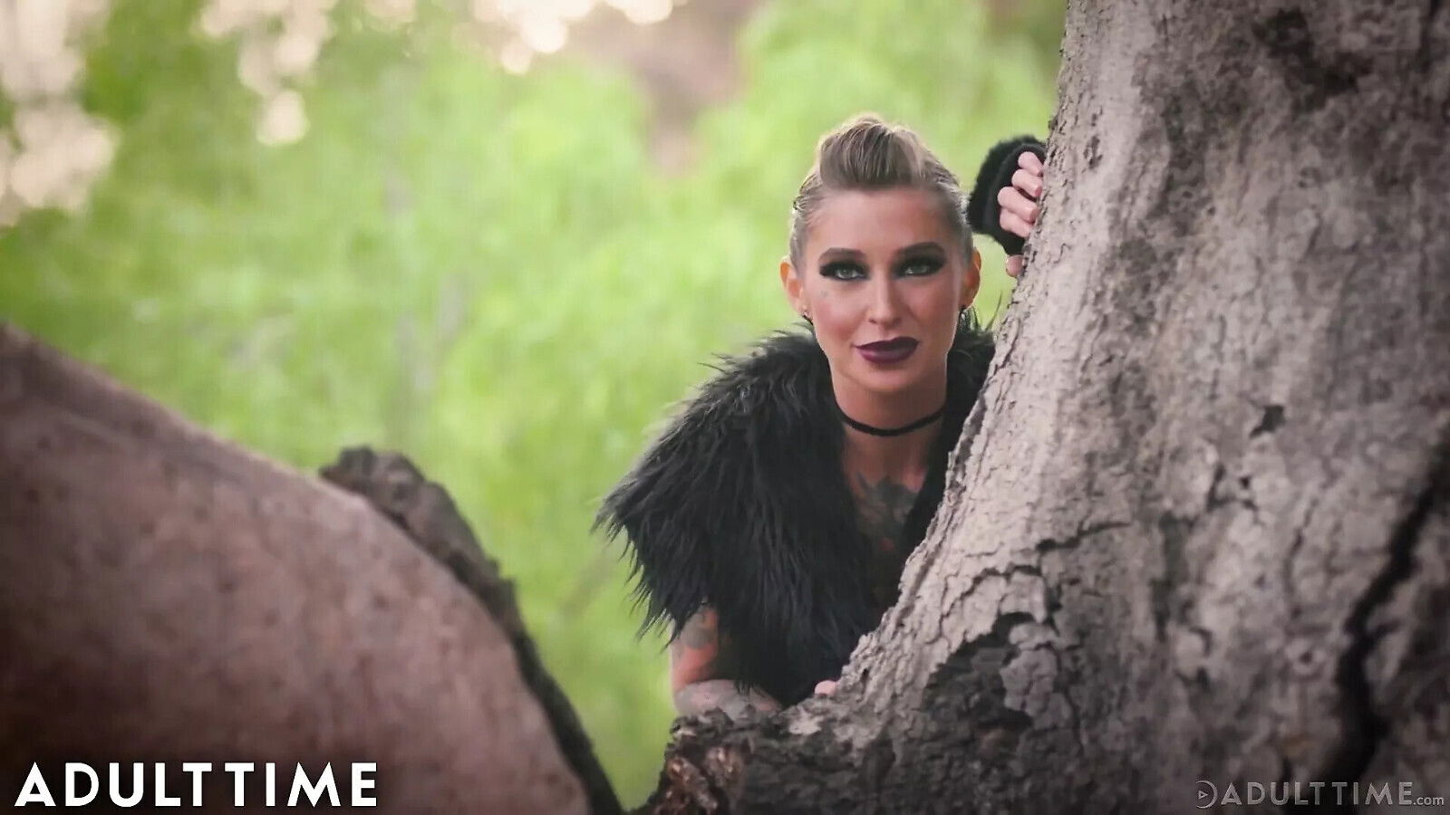 ADULT TIME Transfixed with Chanel Santini & Kleio Valentien 