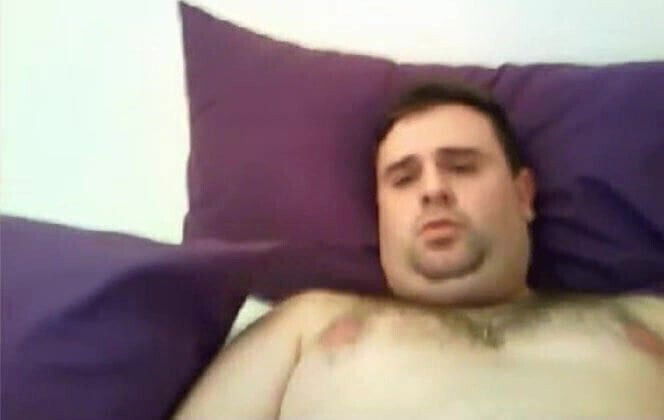 Handsome bear big fimosis cock 050419