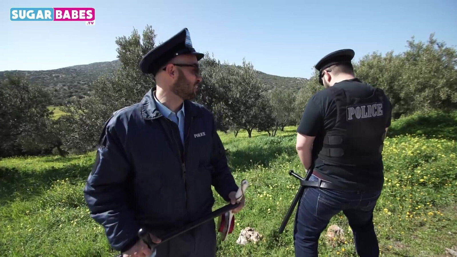 Fake cops fucks strangers 