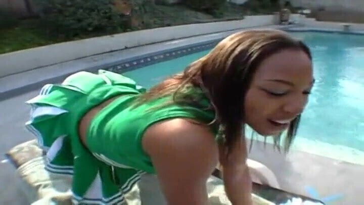 Ebony cheerlearder getting fucked coach