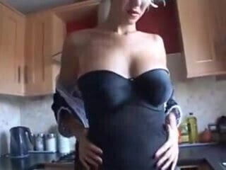 Hot Derby Sluts looking for Kinky Sex