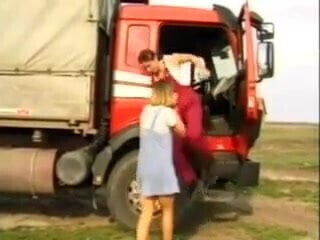 NMLN Hot Hiker Gives A Fuck For A Lift !