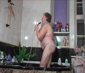 Grandmother Raisa took a shower and posed for her lover