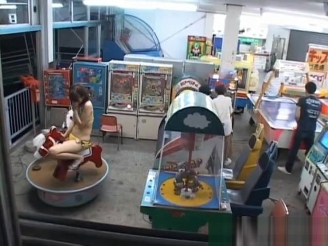 An Mashiro Asian model is nude in public part5