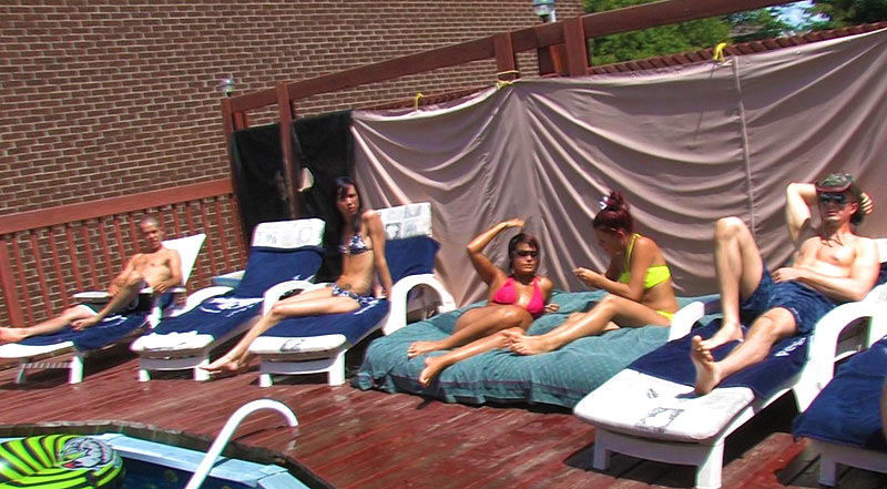 Bella Venusia & Kylee & Yuggy F. Ner in Wet Orgy - PegasProductions