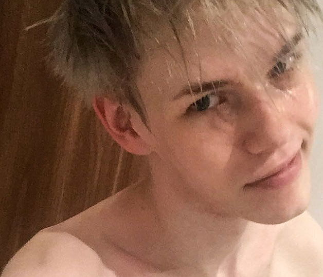 Come & Have A Shower With Sexy Sky - Sky Heet