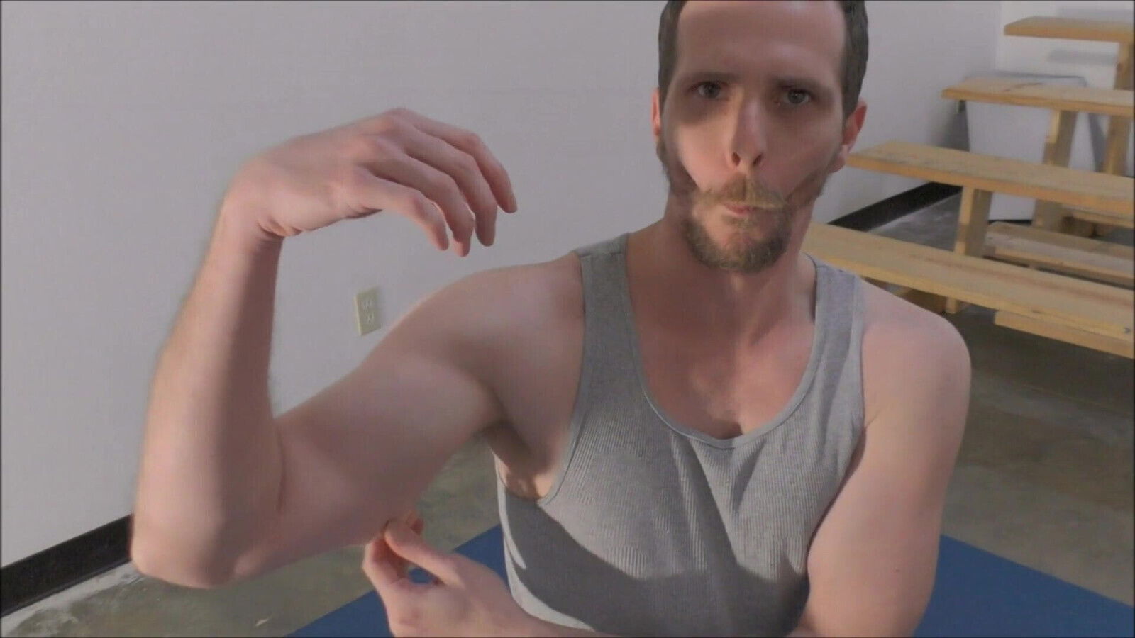 Veve vs Johnny and Monroe - (REAL) 