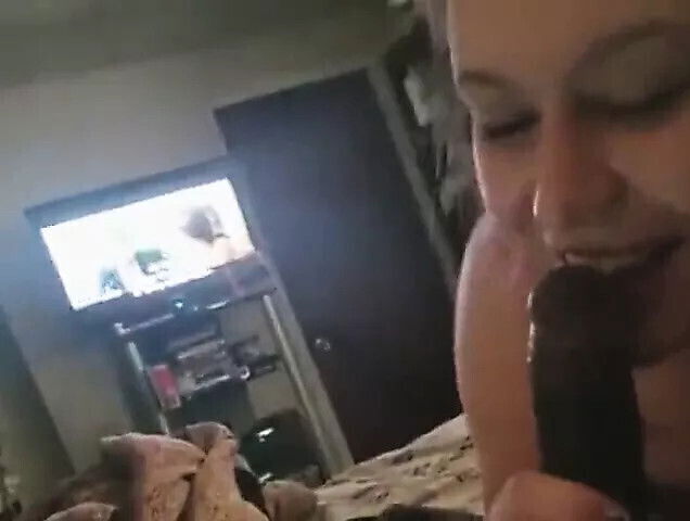 White bitch sucking while phone with