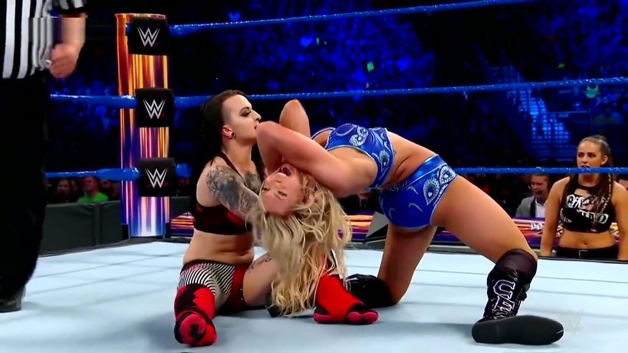 WWE FASTLANE Charlotte Flair VS RUBY RIOTT