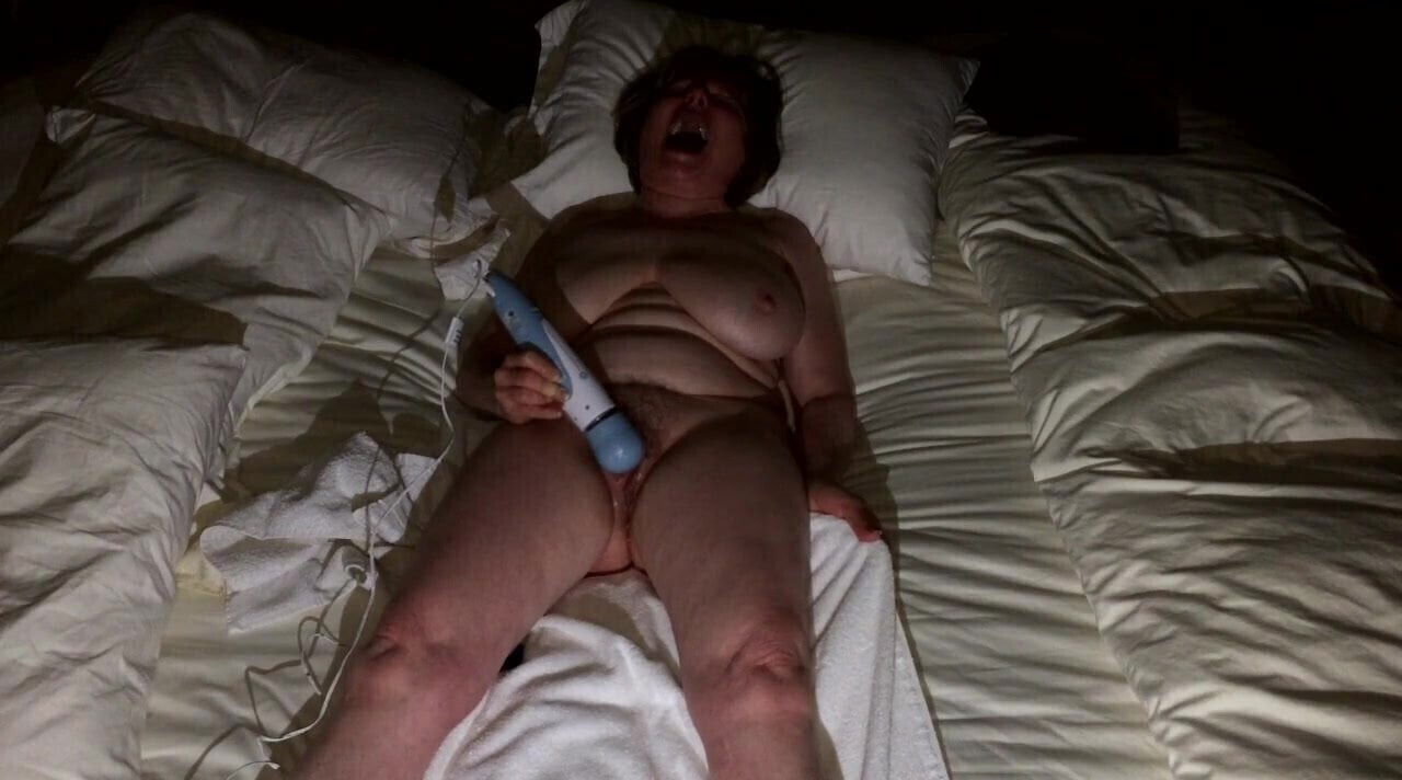 Mature GILF cums hard dark