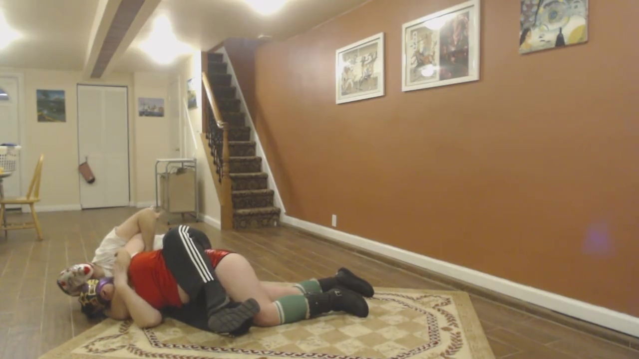 Juicy Jay getting the Asuka Lock