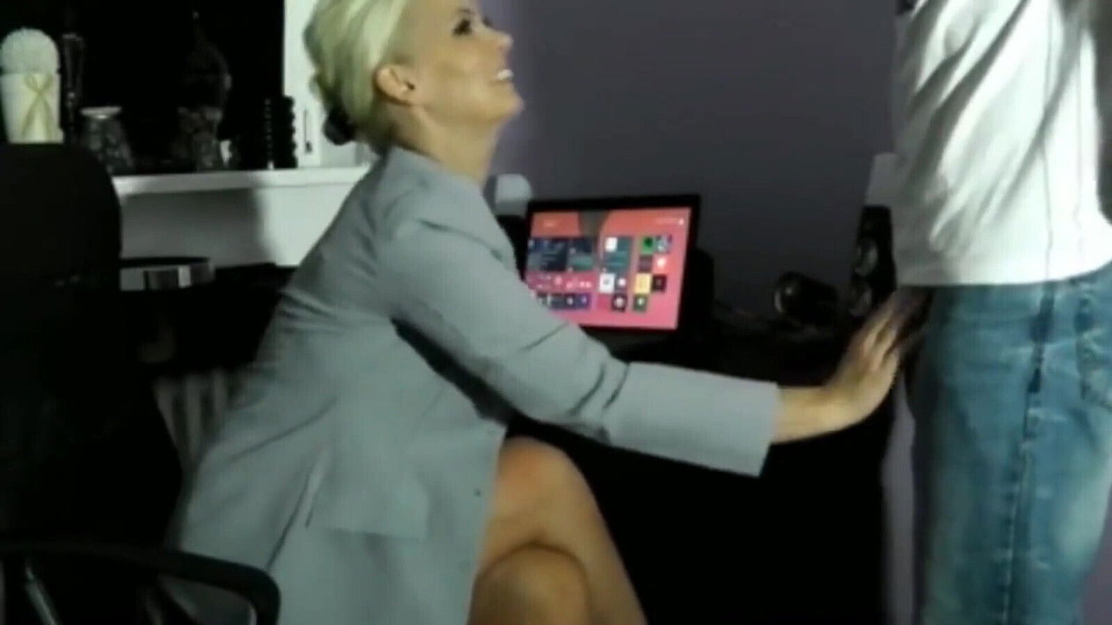 Fucked secretary in office