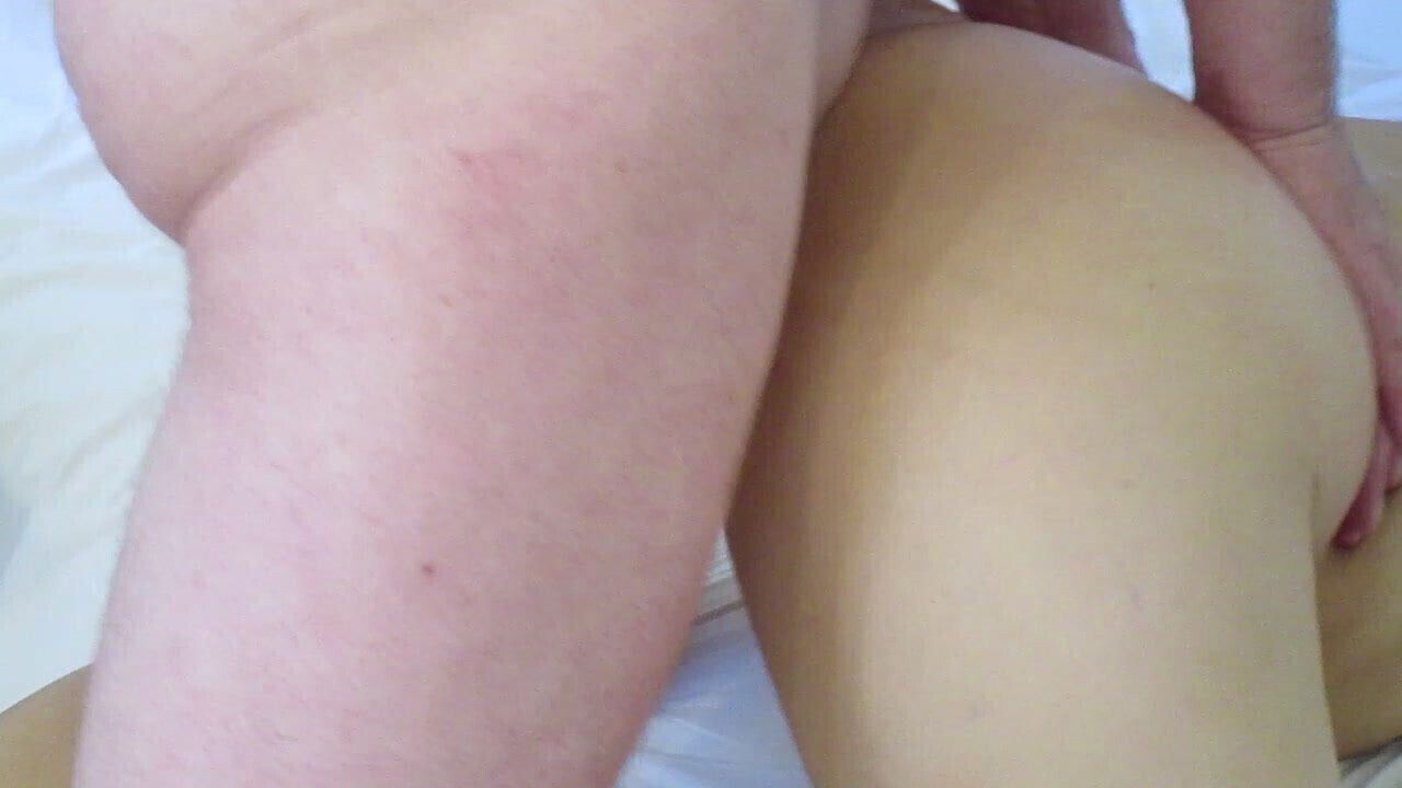 Thai Mature Bareback Doggy Creampie