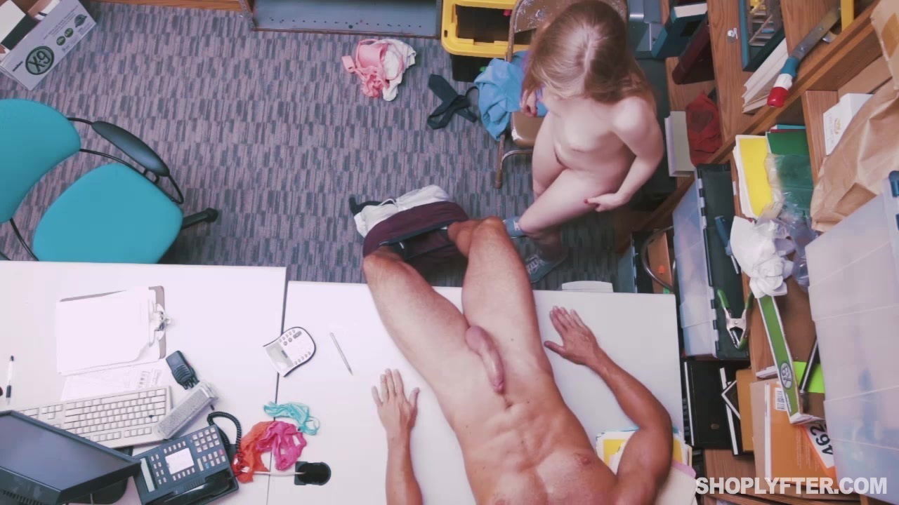 Small teen Dolly Leigh dickriding older security backroom