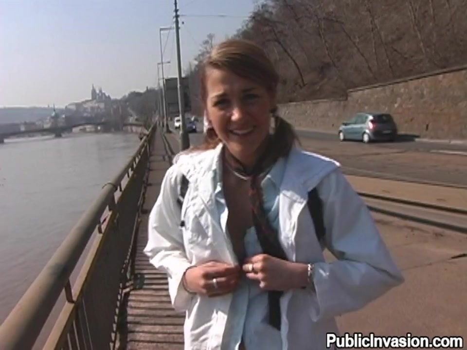 amateur teen fucks with stanger cash