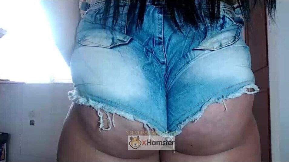 One Ass Cheek Up One Down Ass Clenching Walking Jeans Wedgie