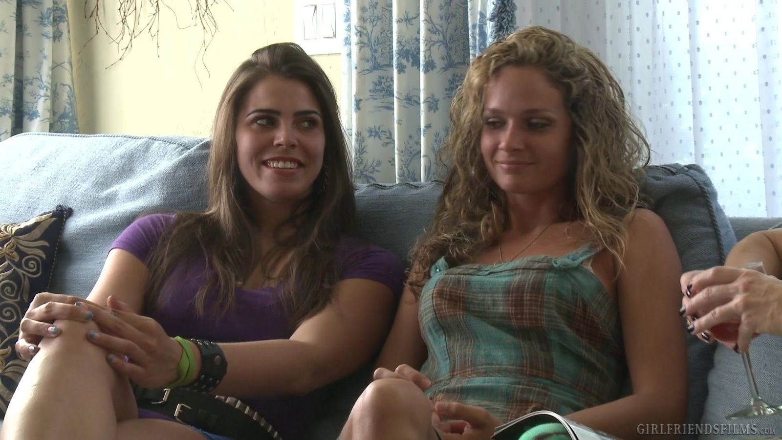 Bibette Blanche puts finger girl's clit best orgasm