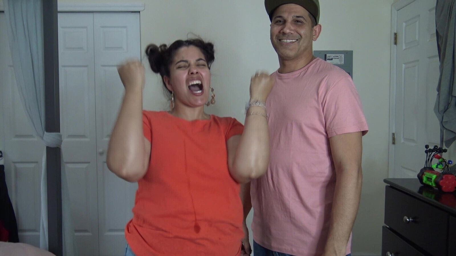 ROCK PAPER SCISSORS CHALLENGE LOSER GETS DOUBLE SIDED WEDG