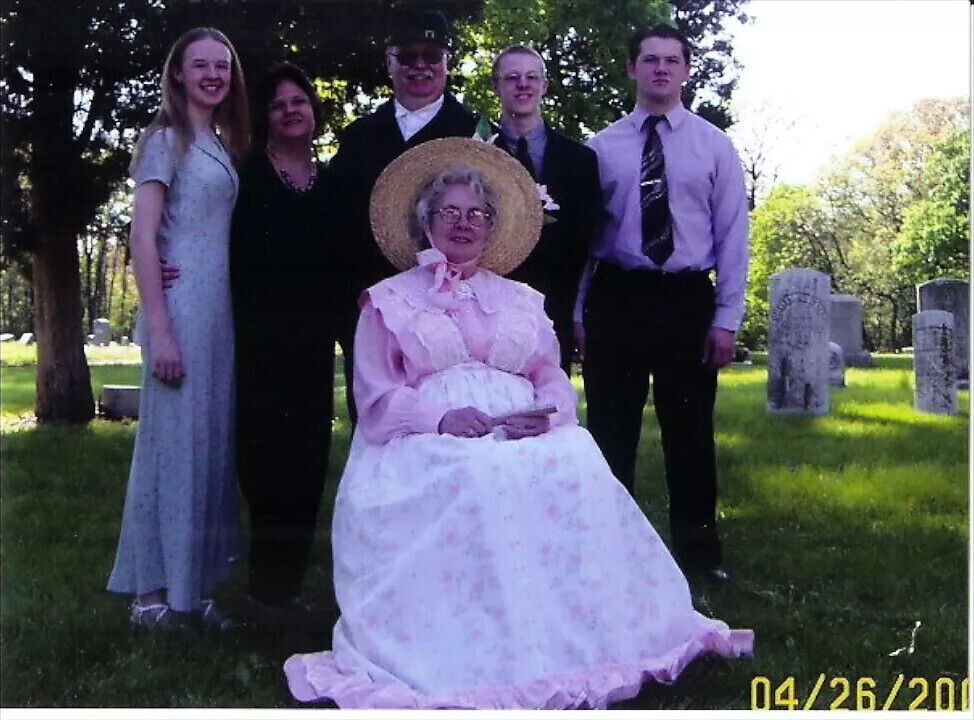 GRANNY BITCH SHERRIE PRESENTS GRANNY QUEENS