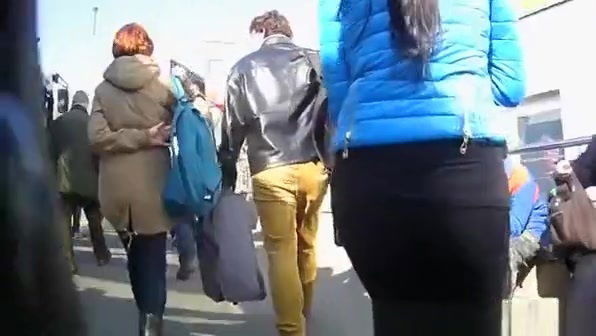 Pervert flashes dick