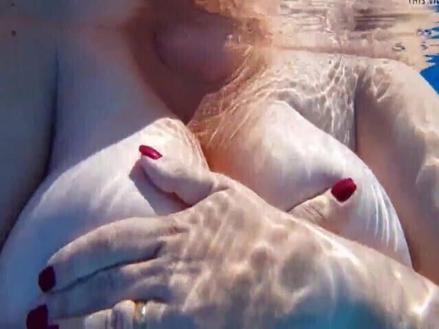 Big Tits Under Water 4