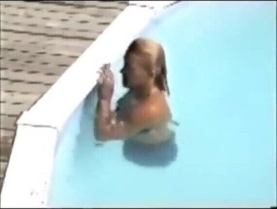 triple amputee swiming