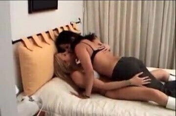 Mature Argentine mothers experimenting lesbians