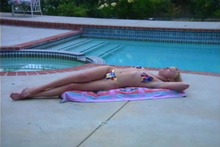 Horny Amteur Gets Fucked From Behind On The Bed