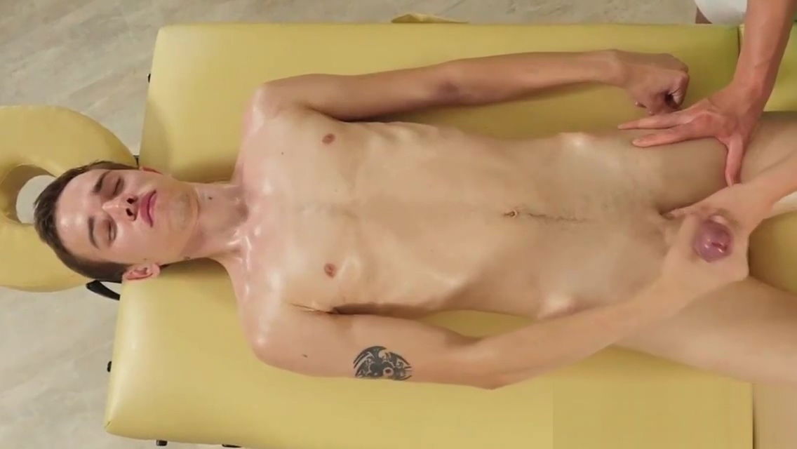 Teen masseur gets cumshot