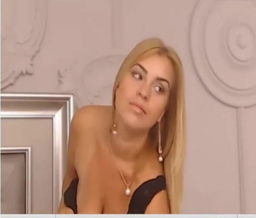 BUSTYGIZELLE 2018 BUTT LEGS