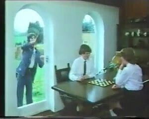 HYE Daughters Enjoy Staying At Home !