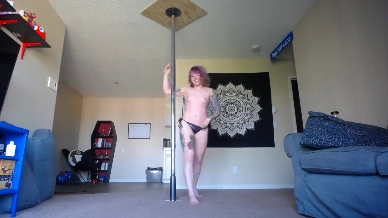 Makayla Moon Strip Tease!! xox