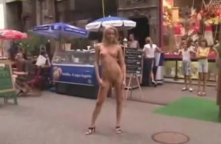 Sophie Moone - Nude In Public
