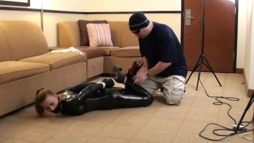 SERENE ISLEY IN BLACK CAT SUIT