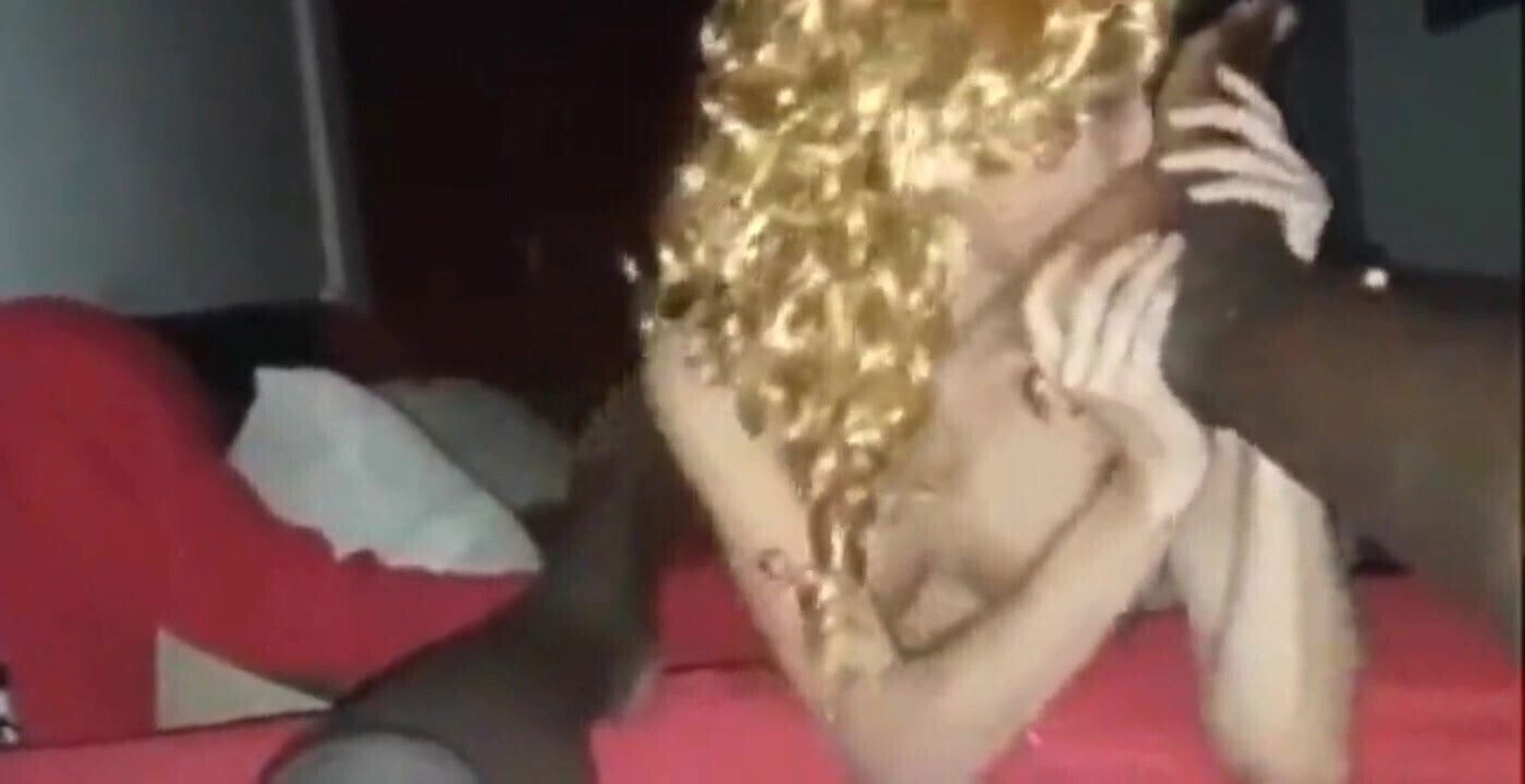 Tranny Worships black man's feet and cock