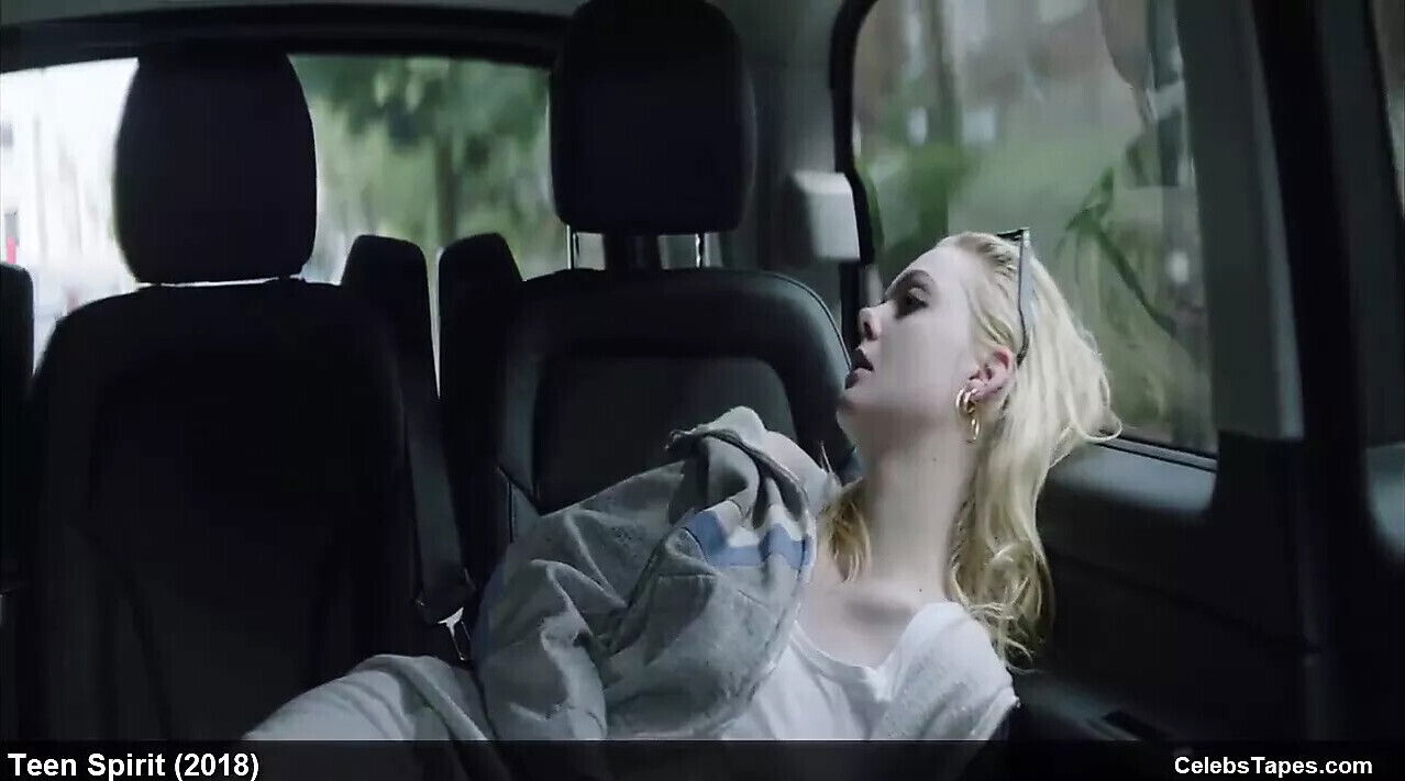 celebrity elle fanning sexy clip scenes
