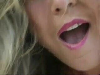 moglie sborrata bull nero, marito lecca