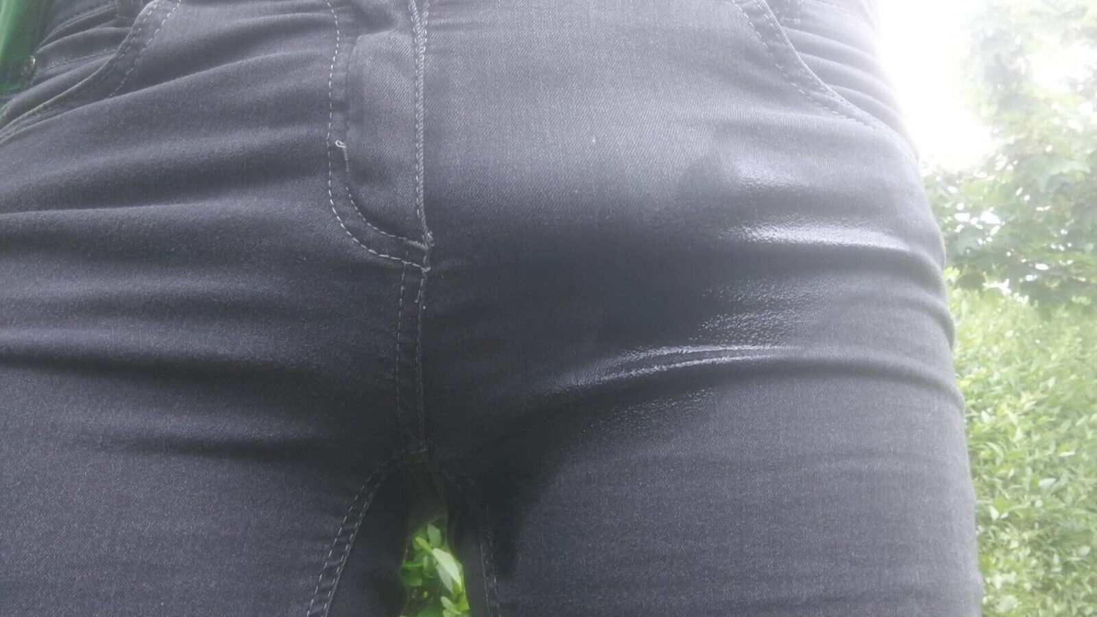 Peeing jeans outside