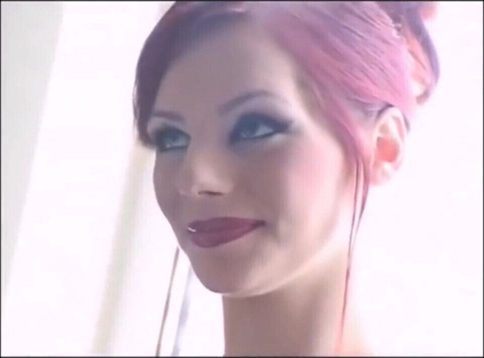 Super Sexy Smoking Redhead 