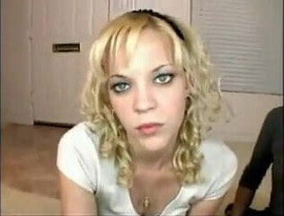 Mom and not daughter in Dicksucking 101